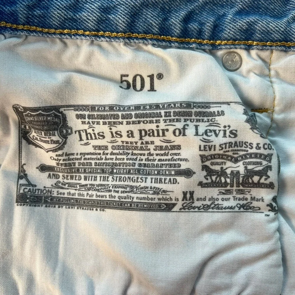 Levi's Blue Denim 501 Original Cut‎ Off Shorts Women 29 (READ)High Rise Raw Hem